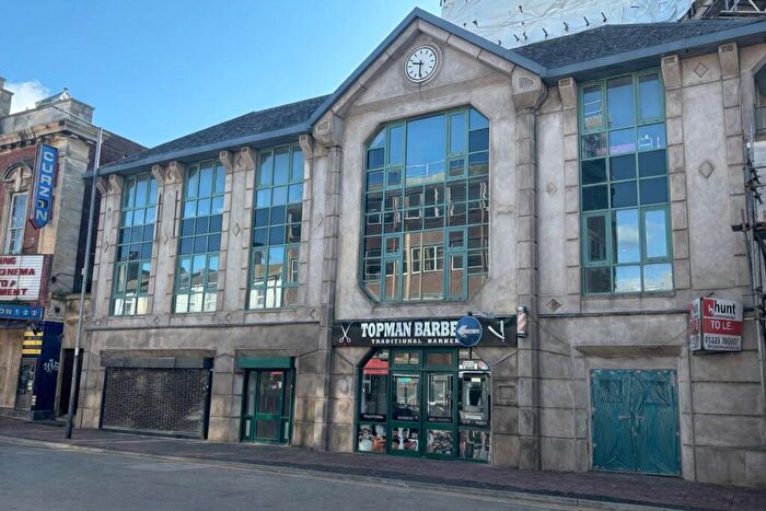 2 Bedroom Block Of Apartments To Rent In New Block Of Flats, Town Centre, Eastbourne, BN21