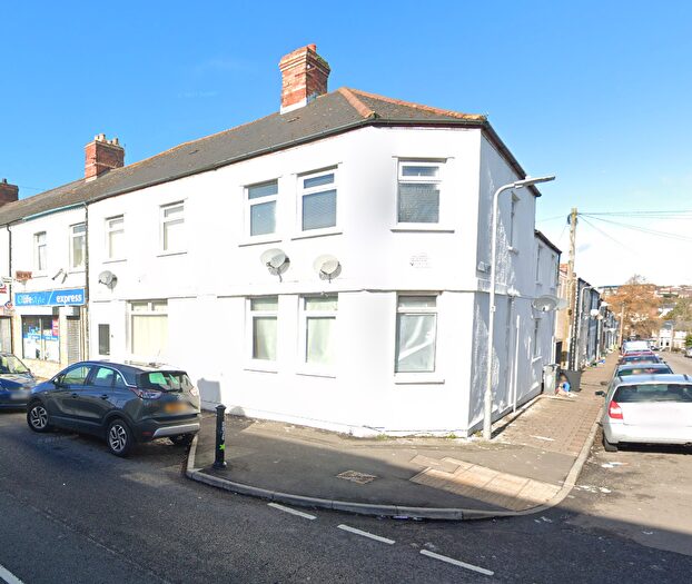 2 Bedroom Flat To Rent In Barry Road, Barry, Vale Of Glamorgan, The, CF63