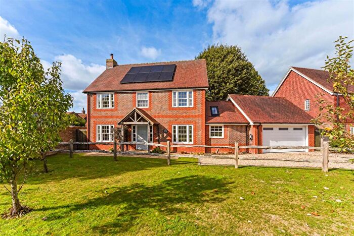 4 Bedroom Detached House For Sale In Holly Tree Grove, Walberton, BN18