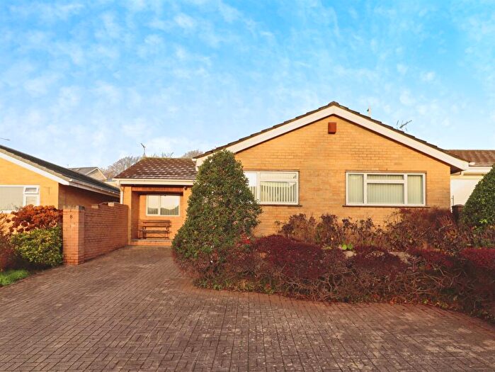 3 Bedroom Detached Bungalow For Sale In St. Davids Road, Miskin, Pontyclun, CF72