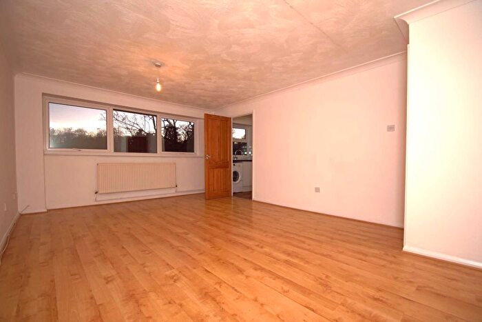 2 Bedroom Maisonette To Rent In Brookside, Hertford, Hertfordshire, SG13