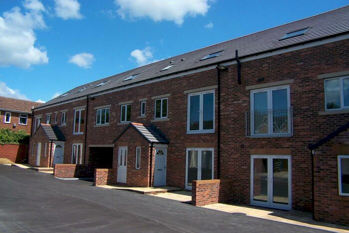 2 Bedroom Apartment To Rent In Ballfield Fold, Ballfield Lane, Kexborough, S75