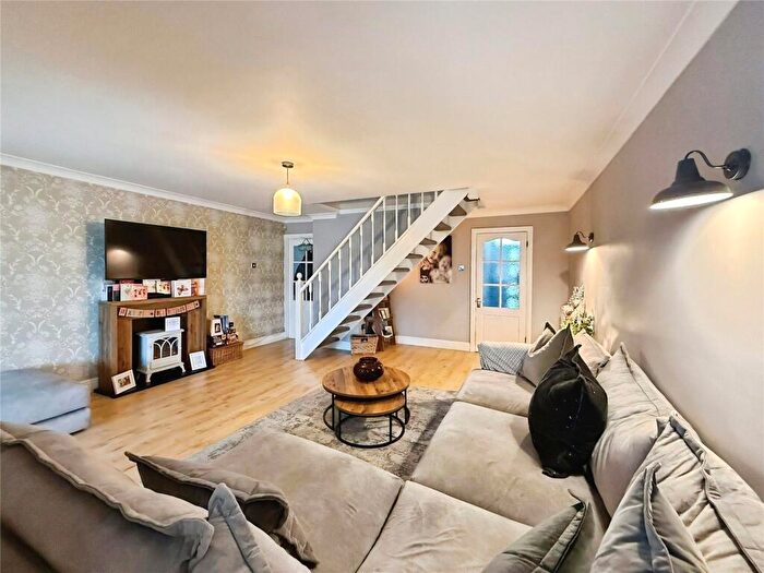 4 Bedroom Semi-Detached House For Sale In Harptree Drive, Lordswood, Kent, ME5