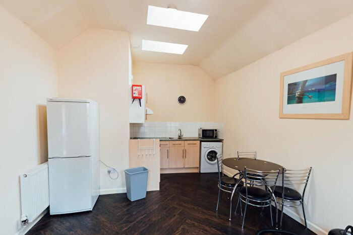 2 Bedroom House To Rent In Canwick Road, Lincoln, LN5