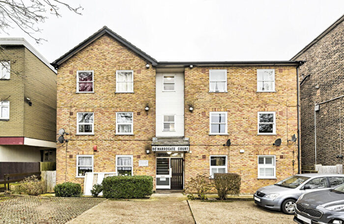 1 Bedroom Flat For Sale In Flat, Harrowgate Courts, Burnt Ash Hill, London, SE12