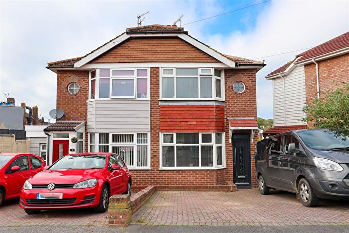 2 Bedroom Semi-Detached House To Rent In Mildenhall Drive, St. Leonards-On-Sea, TN37