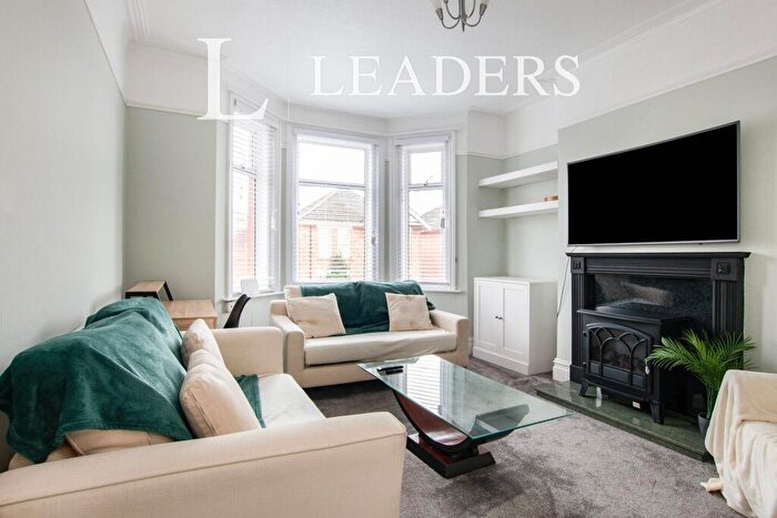2 Bedroom Apartment To Rent In Gerald Road, Bournemouth, BH3