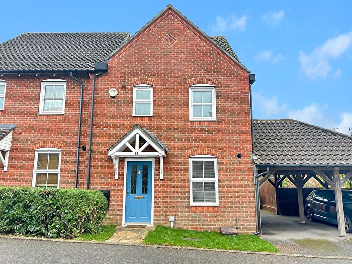 3 Bedroom Semi-Detached House To Rent In Blue Field, Singleton, Ashford, TN23