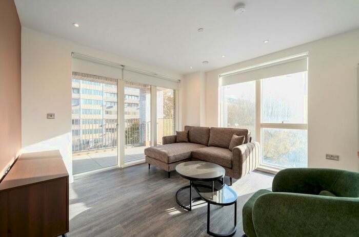 1 Bedroom Flat To Rent In Thurlow Street, London, SE17