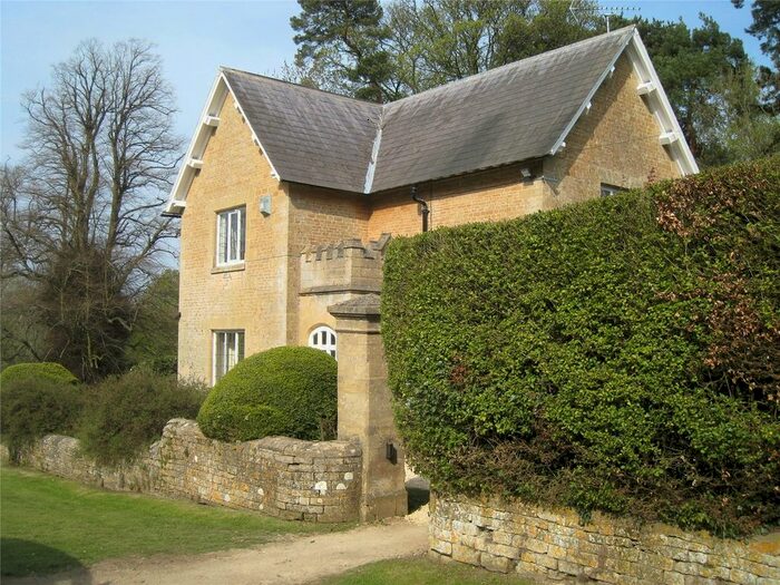 4 Bedroom Detached House To Rent In Swerford, Chipping Norton, Oxfordshire, OX7