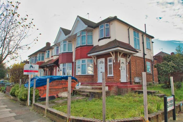 2 Bedroom Maisonette To Rent In Heather Park Drive, Wembley, HA0