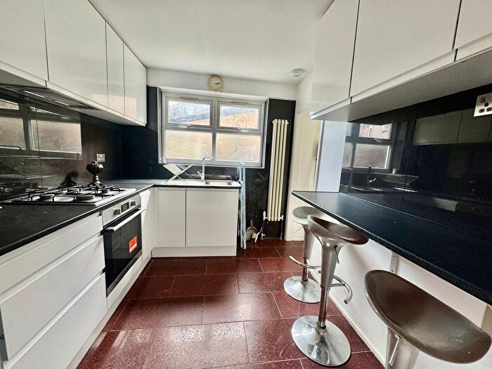 3 Bedroom Terraced House To Rent In Harrow Road, London, E11