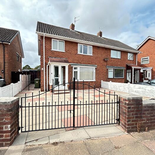 3 Bedroom Semi-Detached House For Sale In Briar Road, Ainsdale, Sefton, PR8