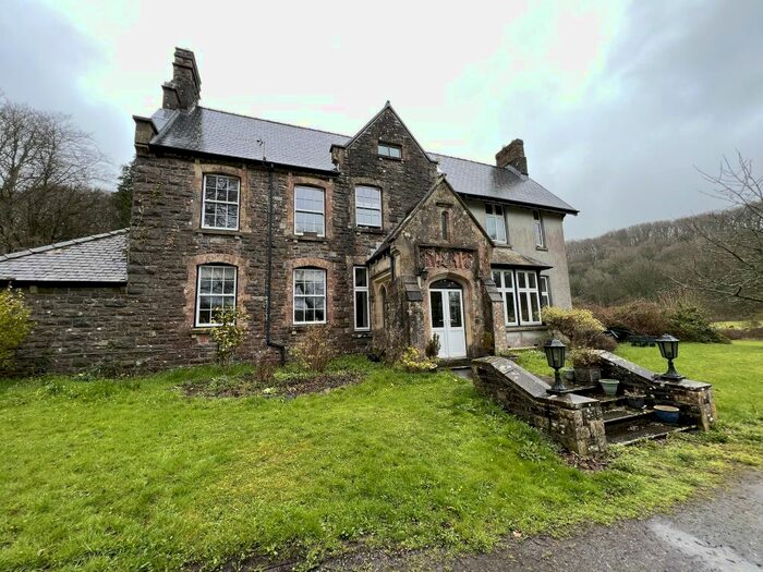 1 Bedroom Flat To Rent In Llanboidy, Whitland, SA34