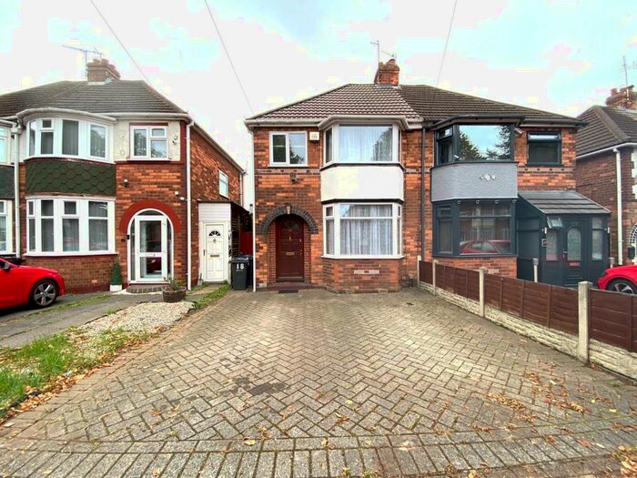 3 Bedroom Semi-Detached House To Rent In Bryn Arden Road, South Yardley, B26