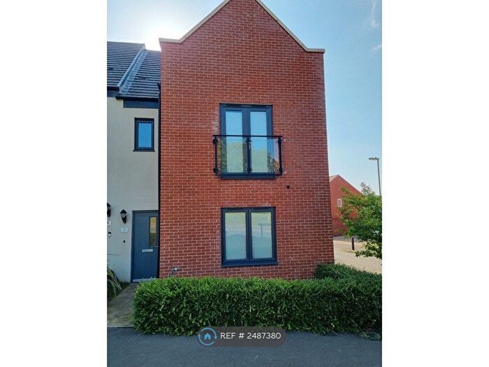 4 Bedroom Semi-Detached House To Rent In Trinity Way Sherborne Drive Basingstoke, Basingstoke, RG24