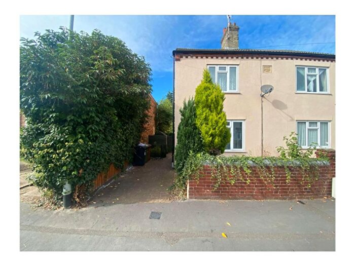 3 Bedroom Semi Detached House To Rent In Crown Street, New England, PE1