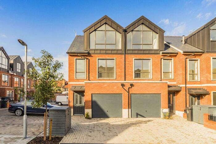 3 Bedroom Semi-Detached House To Rent In Harlow Gardens, Surbiton, KT1