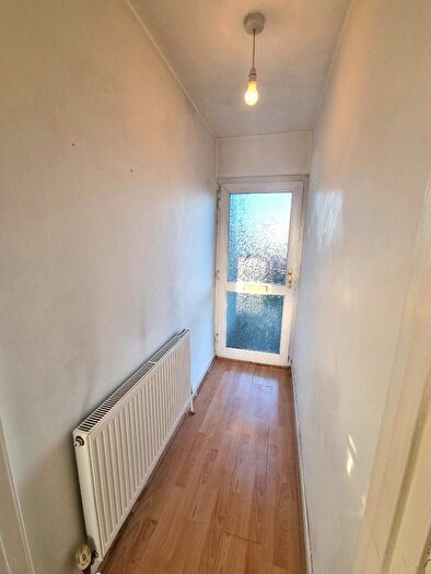 1 Bedroom Flat To Rent In Uppercliff Close, Penarth, CF64