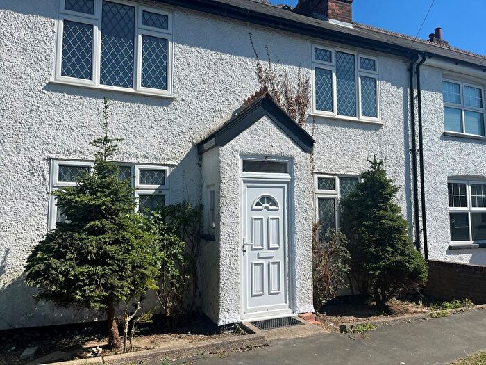 4 Bedroom Semi-Detached House To Rent In Pineapple Road, Amersham, HP7