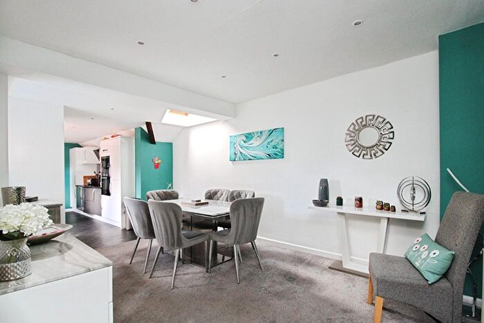 5 Bedroom Semi-detached House For Sale In Studley Road, Ripon, HG4