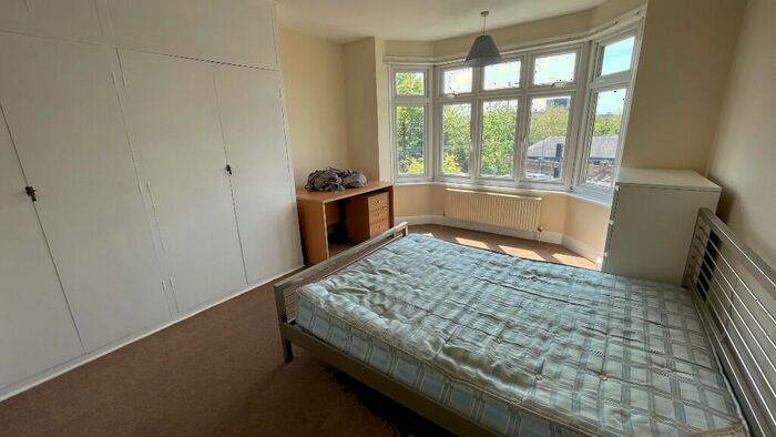 5 Bedroom Detached House To Rent In Elmstead Road, Colchester, Essex, CO4