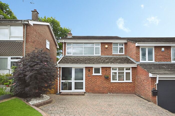 4 Bedroom Semi-Detached House For Sale In Stansted Close, Billericay, CM11