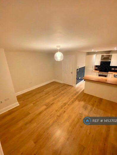 2 Bedroom Flat To Rent In Thornholme Road, Sunderland, SR2