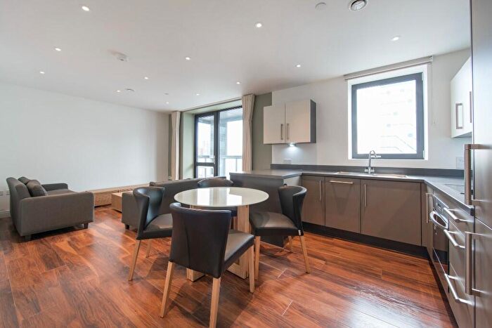 2 Bedroom Apartment To Rent In New Village Avenue, London, E14