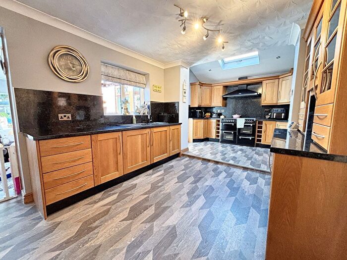 4 Bedroom Semi-detached House For Sale In Priory Close, Burscough, L40