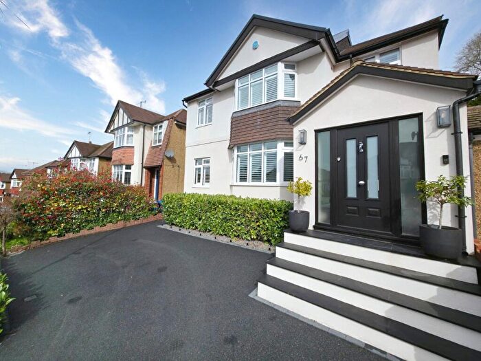 5 Bedroom Detached House For Sale In Mead Way, Coulsdon, Surrey, CR5