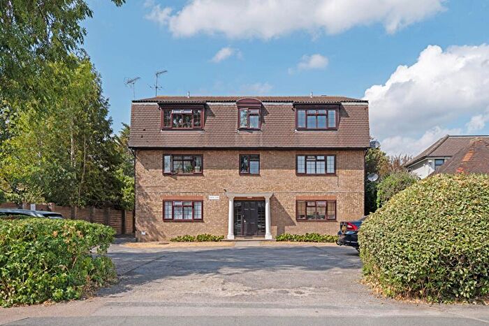 Studio For Sale In Cambridge Avenue, New Malden, KT3