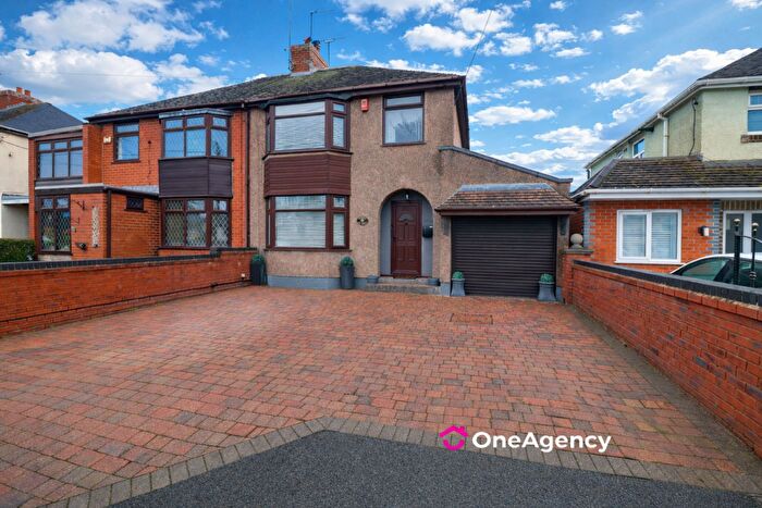 3 Bedroom Semi-Detached House For Sale In Ash Grove, Ash Bank, Stoke-on-Trent, ST2