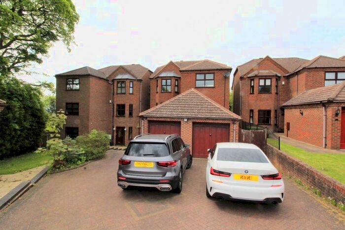 5 Bedroom Detached House For Sale In High Park Crescent, Sedgley, Dudley, DY3