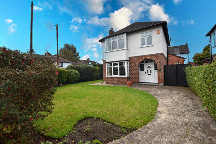 3 Bedroom Detached House For Sale In Broadoaks Road, Sale, M33