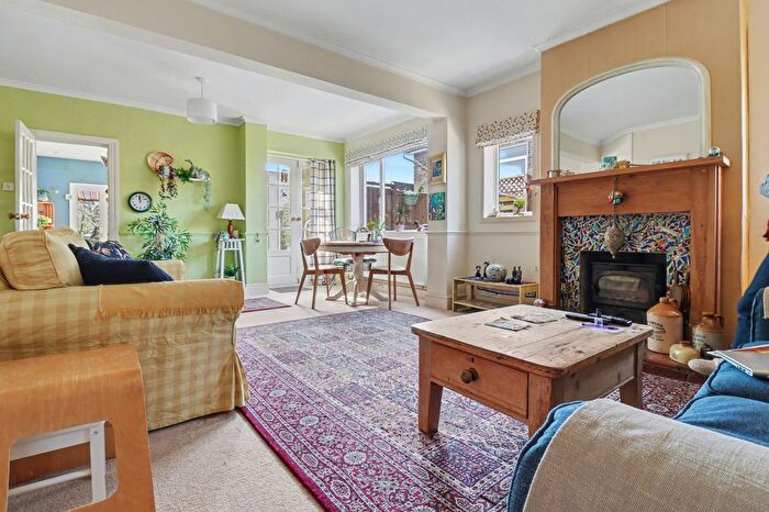 3 Bedroom Semi Detached House For Sale In New Road, Colden Common, SO21