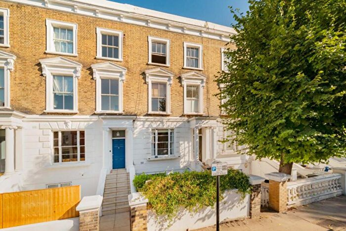 3 Bedroom Maisonette For Sale In Belsize Road, West Hampstead, NW6