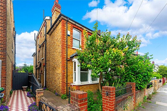 4 Bedroom Semi Detached House To Rent In , Staunton Road, Kingston Upon Thames, KT2