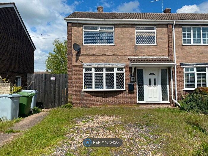 3 Bedroom End Of Terrace House To Rent In New Ollerton, Nottinghamshire, NG22