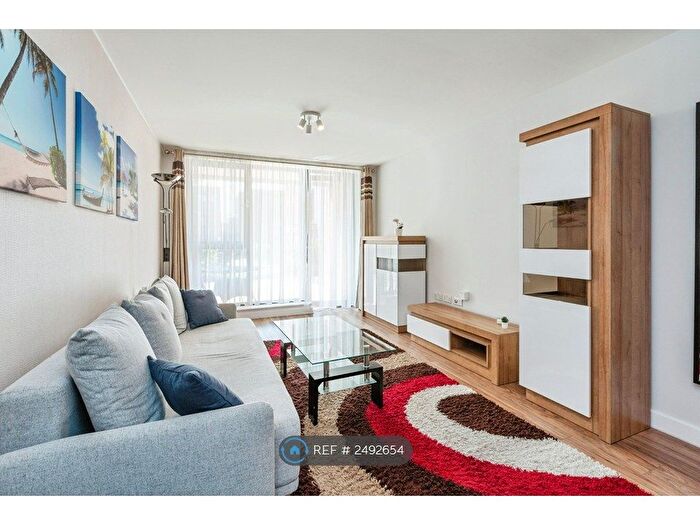 1 Bedroom Flat To Rent In Isobel Place, London, N15