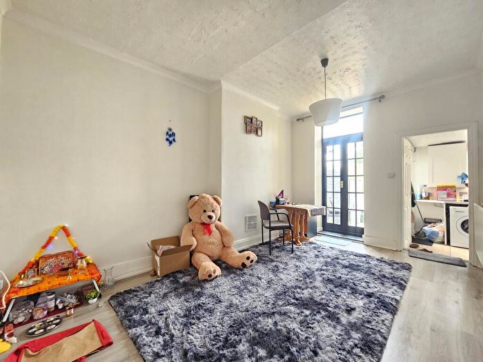 1 Bedroom Maisonette To Rent In Priory Hill, Dartford, DA1