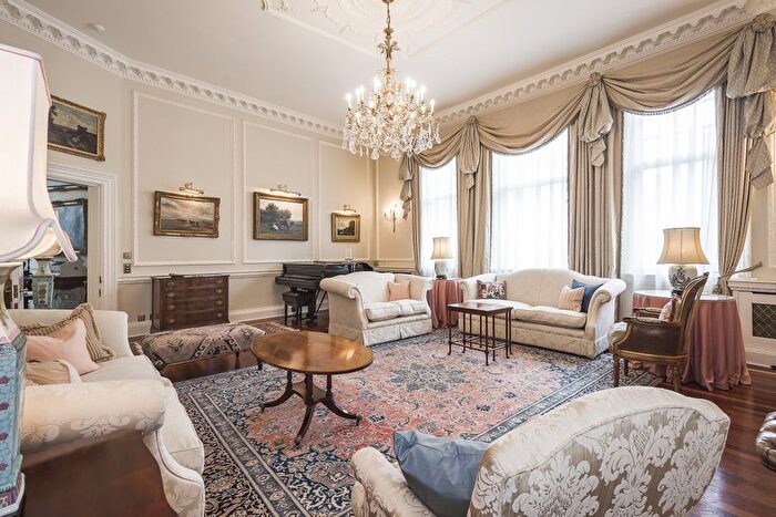 3 Bedroom Flat To Rent In Prince Consort Road, London, SW7