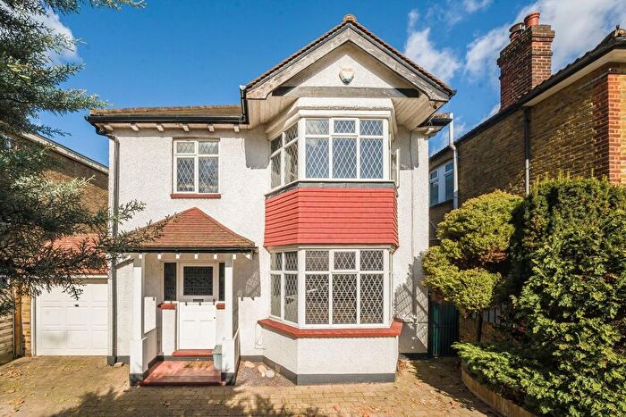 4 Bedroom Property For Sale In Church Road, Hanwell, W7