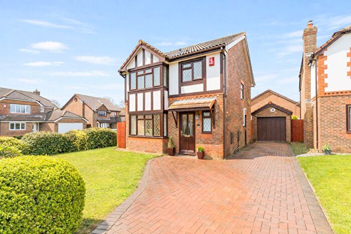 3 Bedroom Detached House For Sale In Beacons Close, Rogerstone, NP10