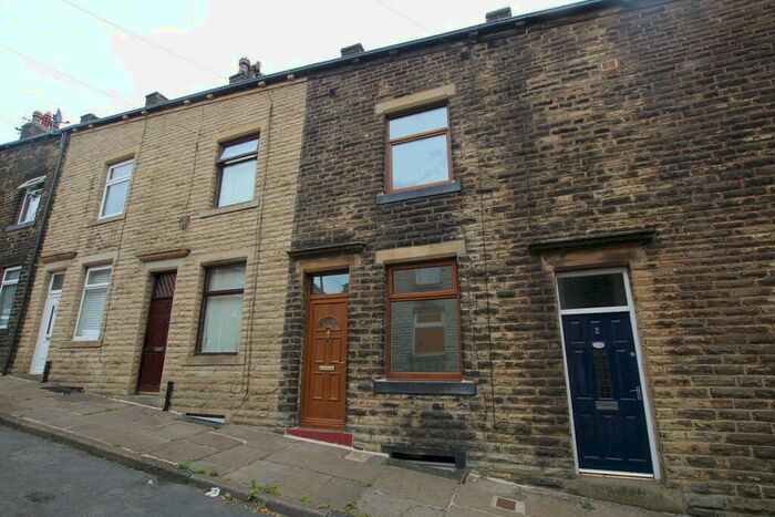 3 Bedroom Terraced House To Rent In Harehill Street, Todmorden, OL14