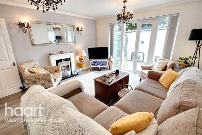 2 Bedroom Flat To Rent In Park Place, BS23