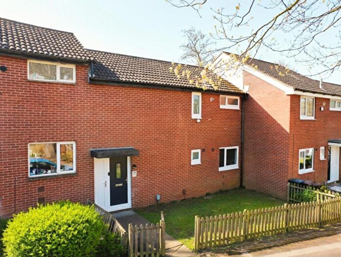 3 Bedroom Terraced House For Sale In Waingrove, Blackthorn, Northampton, NN3