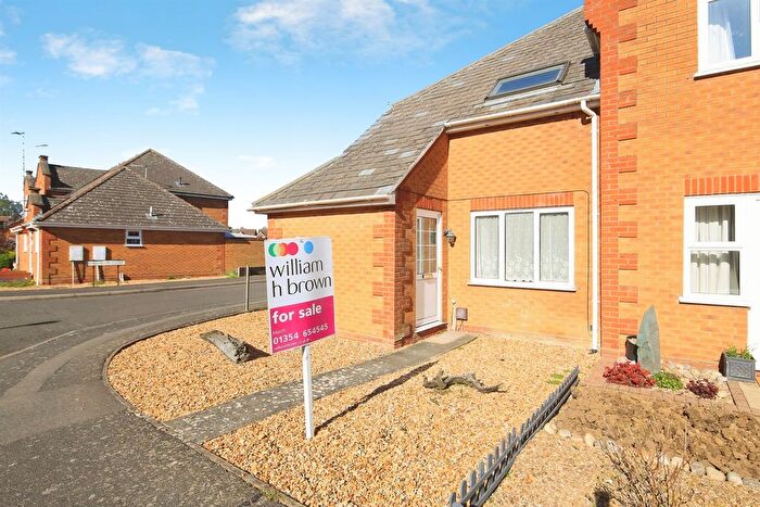 3 Bedroom End Of Terrace House For Sale In Dagless Way, March, PE15