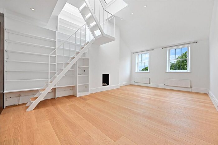 2 Bedroom Flat To Rent In Kensington Park Gardens, London, W11