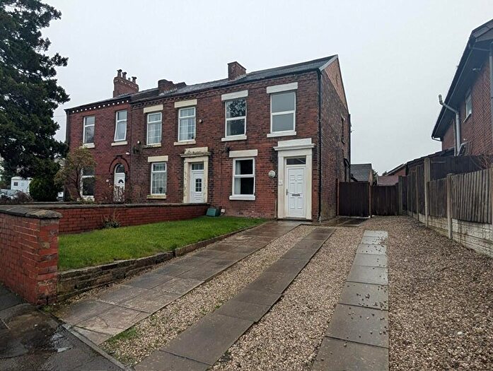 3 Bedroom End Of Terrace House To Rent In Bow Lane, Leyland, Lancashire, PR25